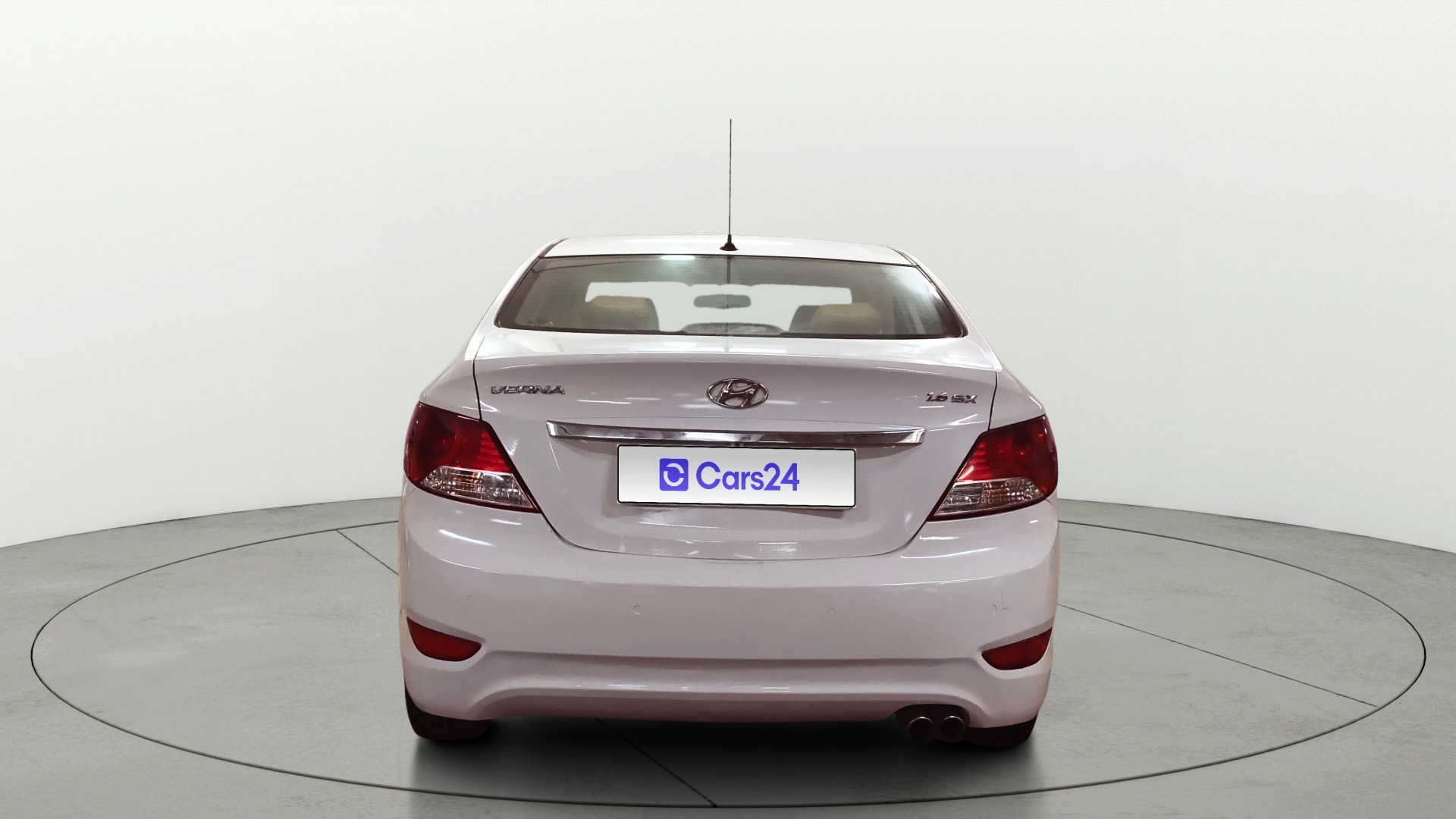 View 2014 Hyundai Fluidic Verna 1.6 CRDI SX Image 41 Used 2014 Hyundai Fluidic Verna 1.6 CRDI SX Image 41