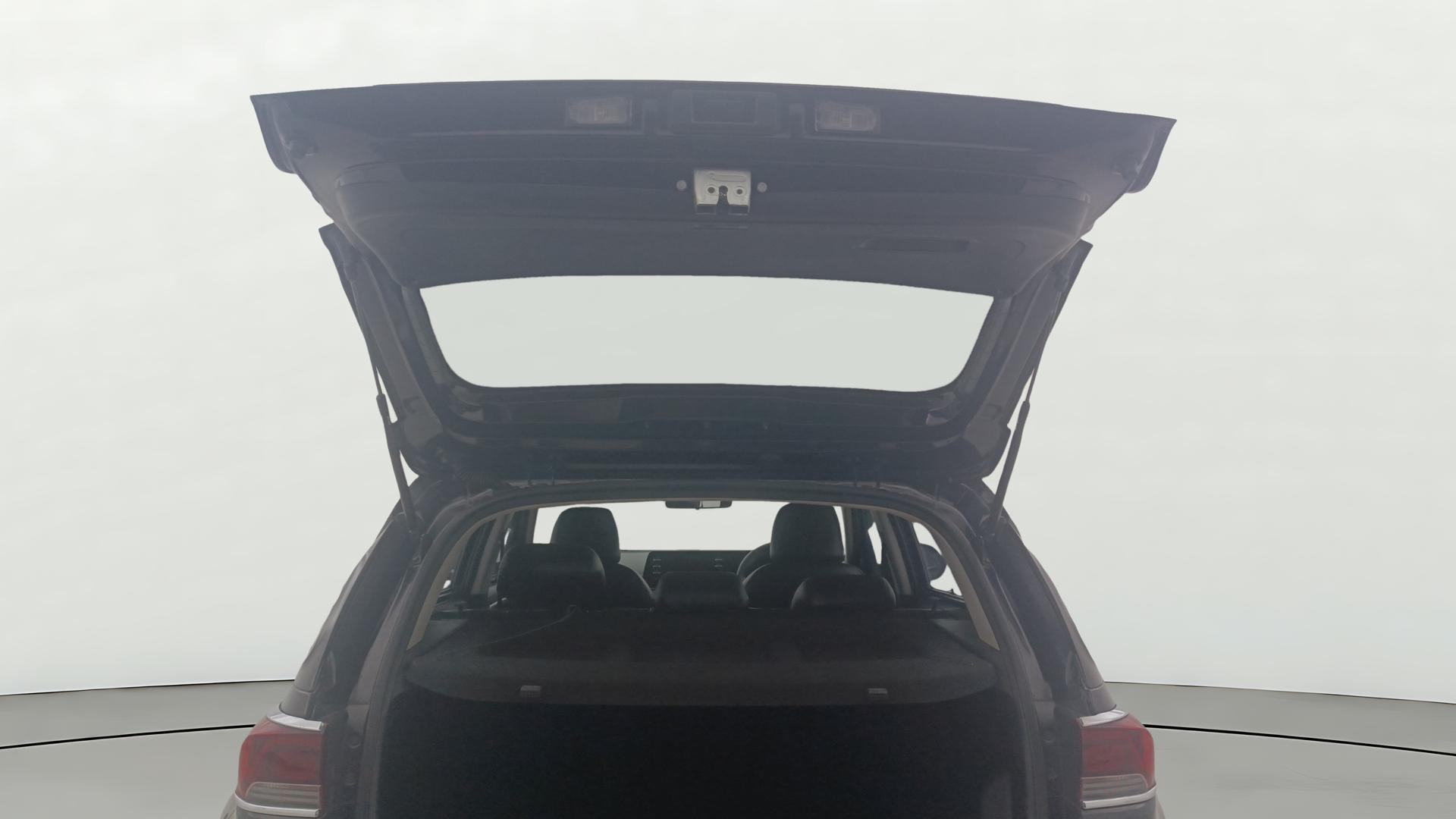 View 2023 Kia Sonet HTK Plus iMT Petrol Image 16 Used 2023 Kia Sonet HTK Plus iMT Petrol Image 16
