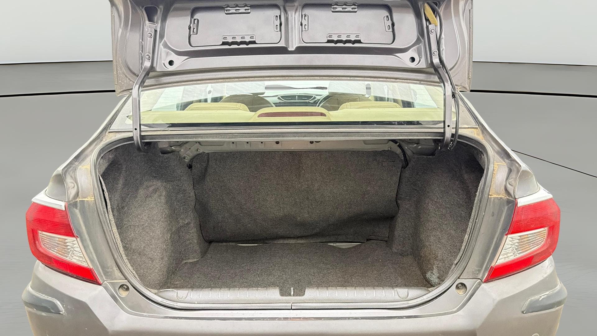 View 2018 Honda Amaze E MT Petrol BS IV Image 38 Used 2018 Honda Amaze E MT Petrol BS IV Image 38