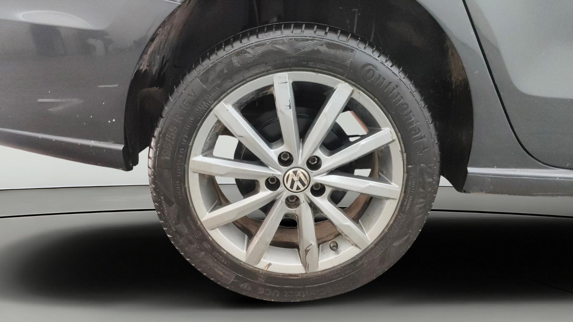 View 2019 Volkswagen Vento 1.2 L TSI Comfortline Petrol AT Image 24 Used 2019 Volkswagen Vento 1.2 L TSI Comfortline Petrol AT Image 24
