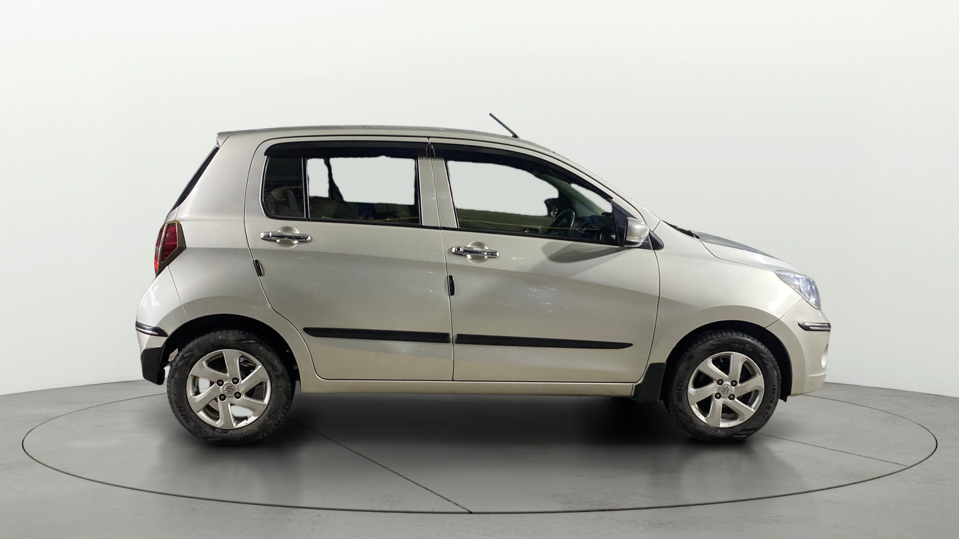 View 2017 Maruti Suzuki 1000 Base Variant Image 8 Used 2017 Maruti Suzuki 1000 Base Variant Image 8