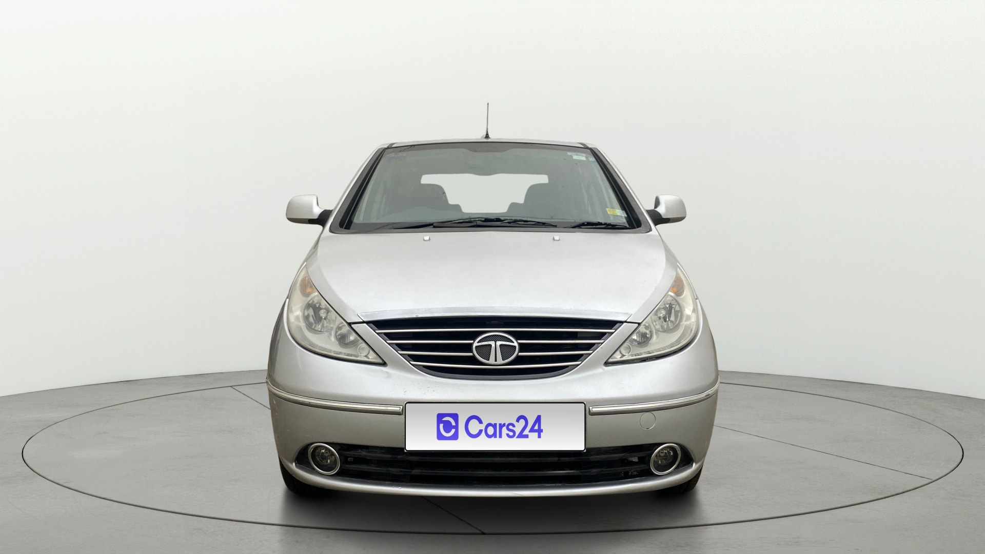 View 2014 Tata Aria Pleasure 4x2 BS4 Image 1 Used 2014 Tata Aria Pleasure 4x2 BS4 Image 1
