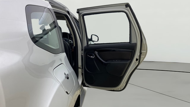 View Nissan Terrano Image 5 Used Nissan Terrano Image 5