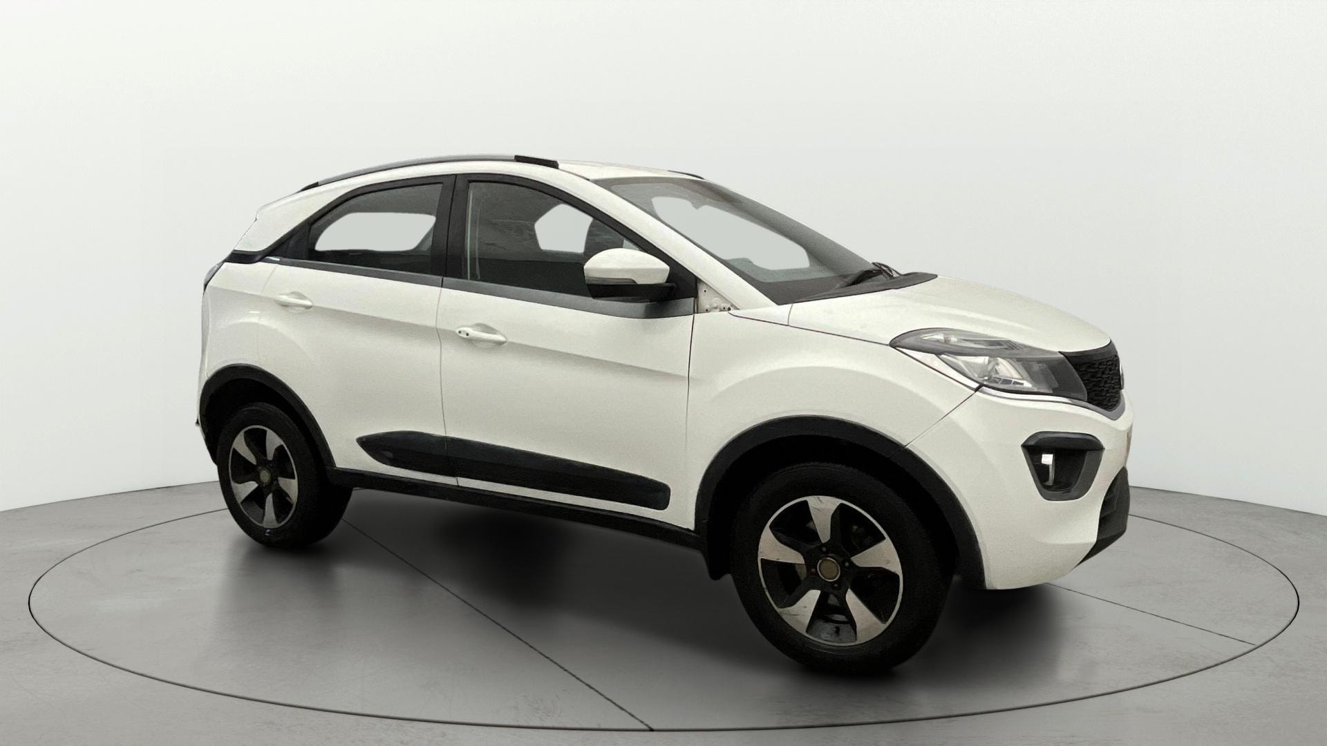 View 2018 Tata Nexon Revotron XE Image 21 Used 2018 Tata Nexon Revotron XE Image 21