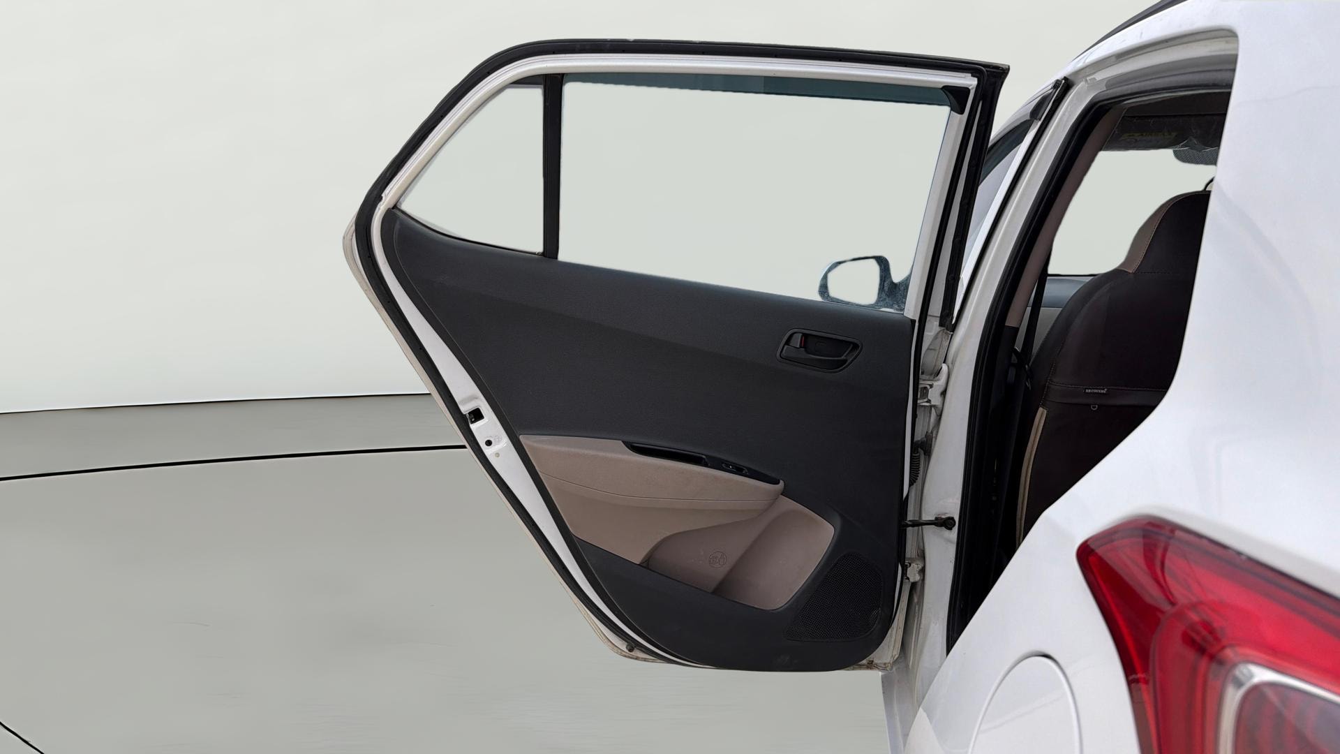 View 2019 Hyundai Grand i10 Magna 1.2 Kappa VTVT Image 22 Used 2019 Hyundai Grand i10 Magna 1.2 Kappa VTVT Image 22