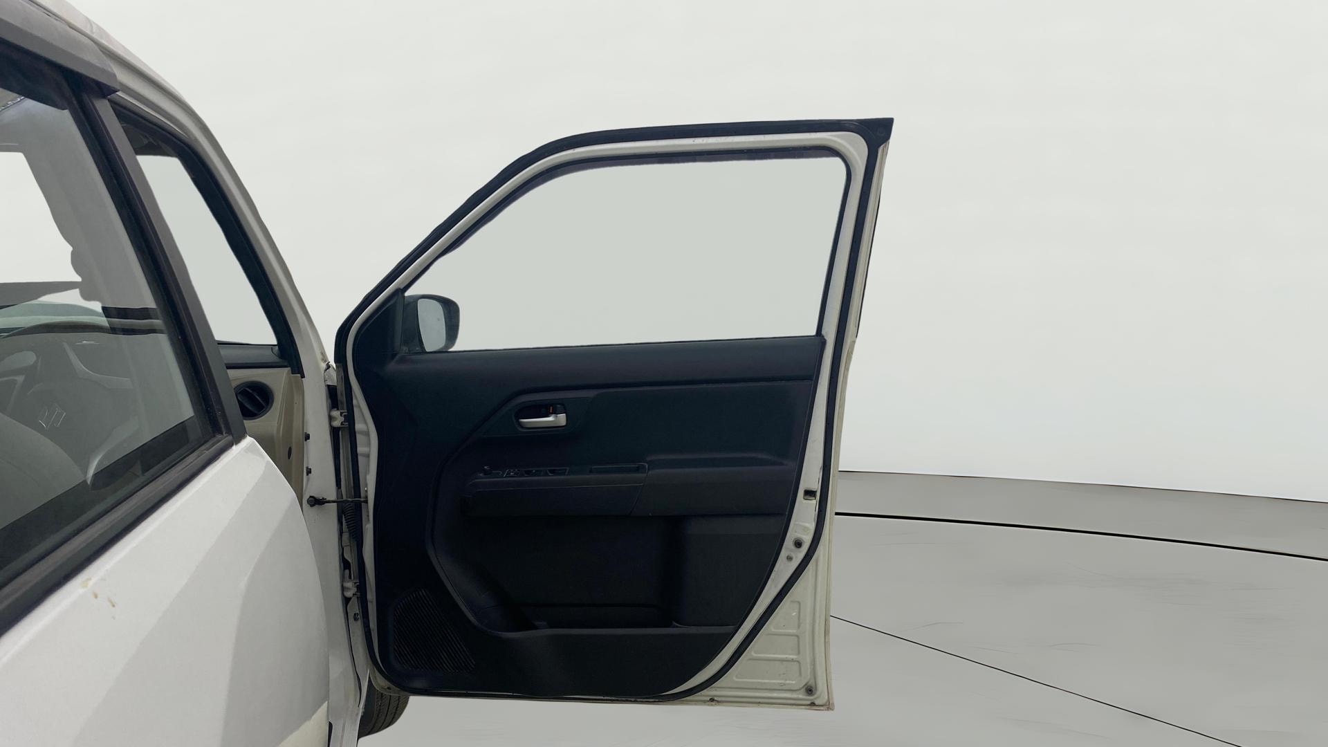 View 2019 Maruti Suzuki 1000 Base Variant Image 43 Used 2019 Maruti Suzuki 1000 Base Variant Image 43