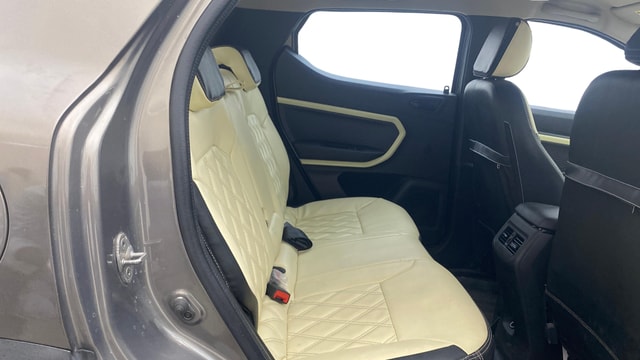 View Renault Kiger Image 30 Used Renault Kiger Image 30