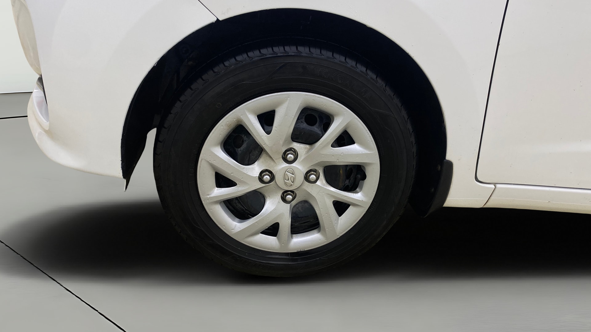View 2017 Hyundai Grand i10 Sportz 1.2 Kappa Image 27 Used 2017 Hyundai Grand i10 Sportz 1.2 Kappa Image 27