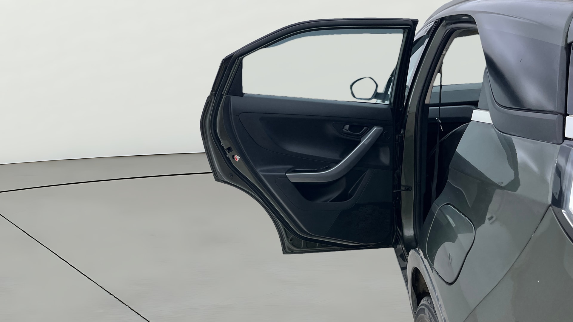 View 2020 Tata Nexon Revotron XE Image 22 Used 2020 Tata Nexon Revotron XE Image 22