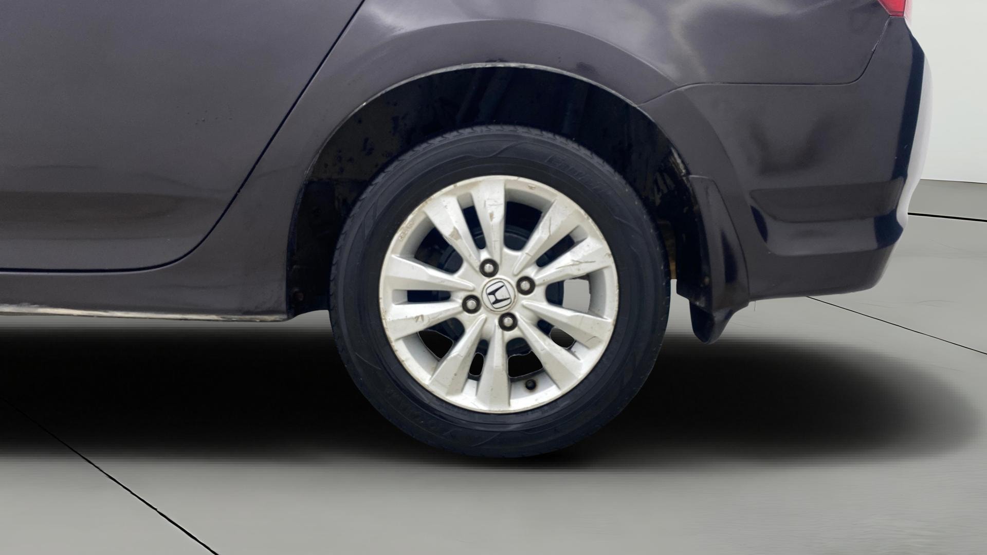 View 2013 Honda City ZX MT Diesel Anniversary Edition Image 11 Used 2013 Honda City ZX MT Diesel Anniversary Edition Image 11