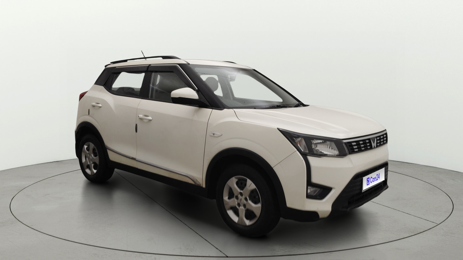 Used 2023 Mahindra XUV300 Used 2023 Mahindra XUV300
