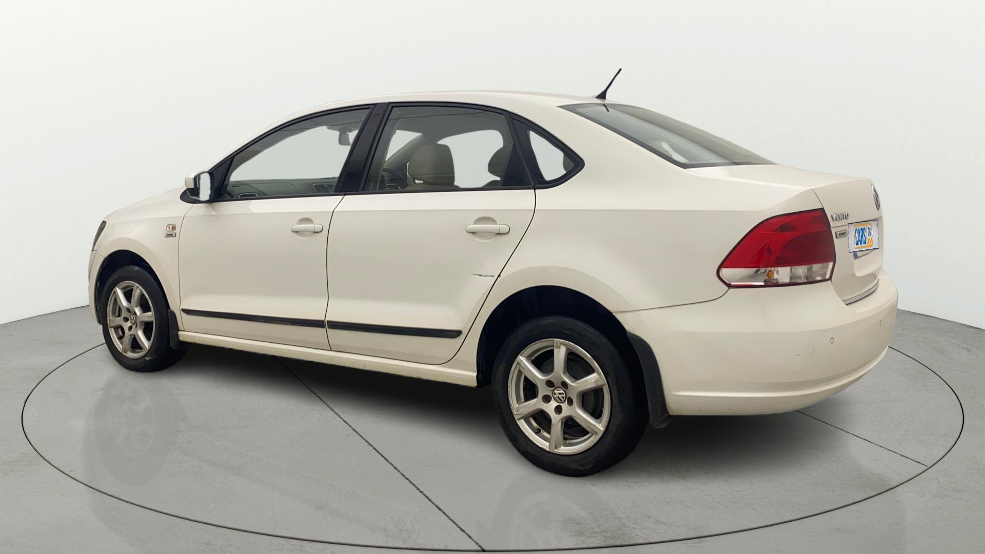 View 2014 Volkswagen Vento 1.2 L TSI Comfortline Petrol AT Image 2 Used 2014 Volkswagen Vento 1.2 L TSI Comfortline Petrol AT Image 2