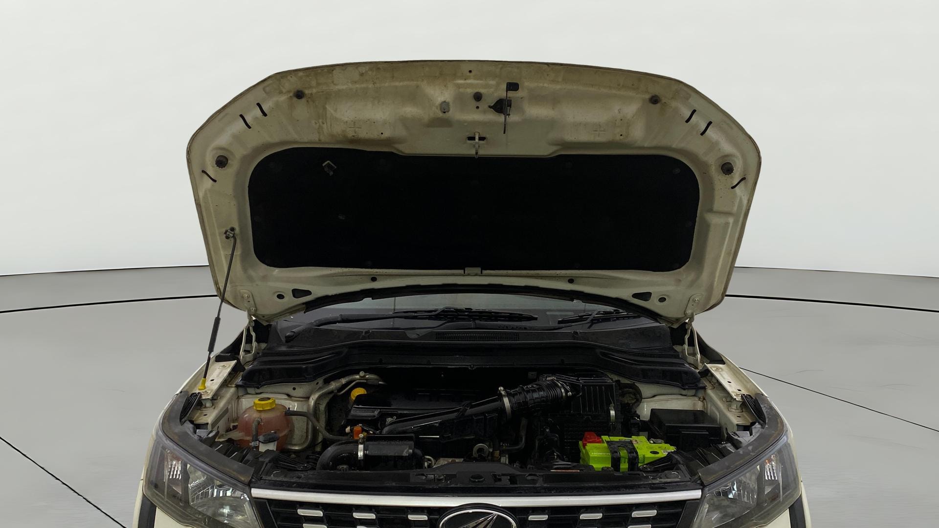 View 2022 Mahindra XUV300 W4 Petrol BS IV Image 31 Used 2022 Mahindra XUV300 W4 Petrol BS IV Image 31