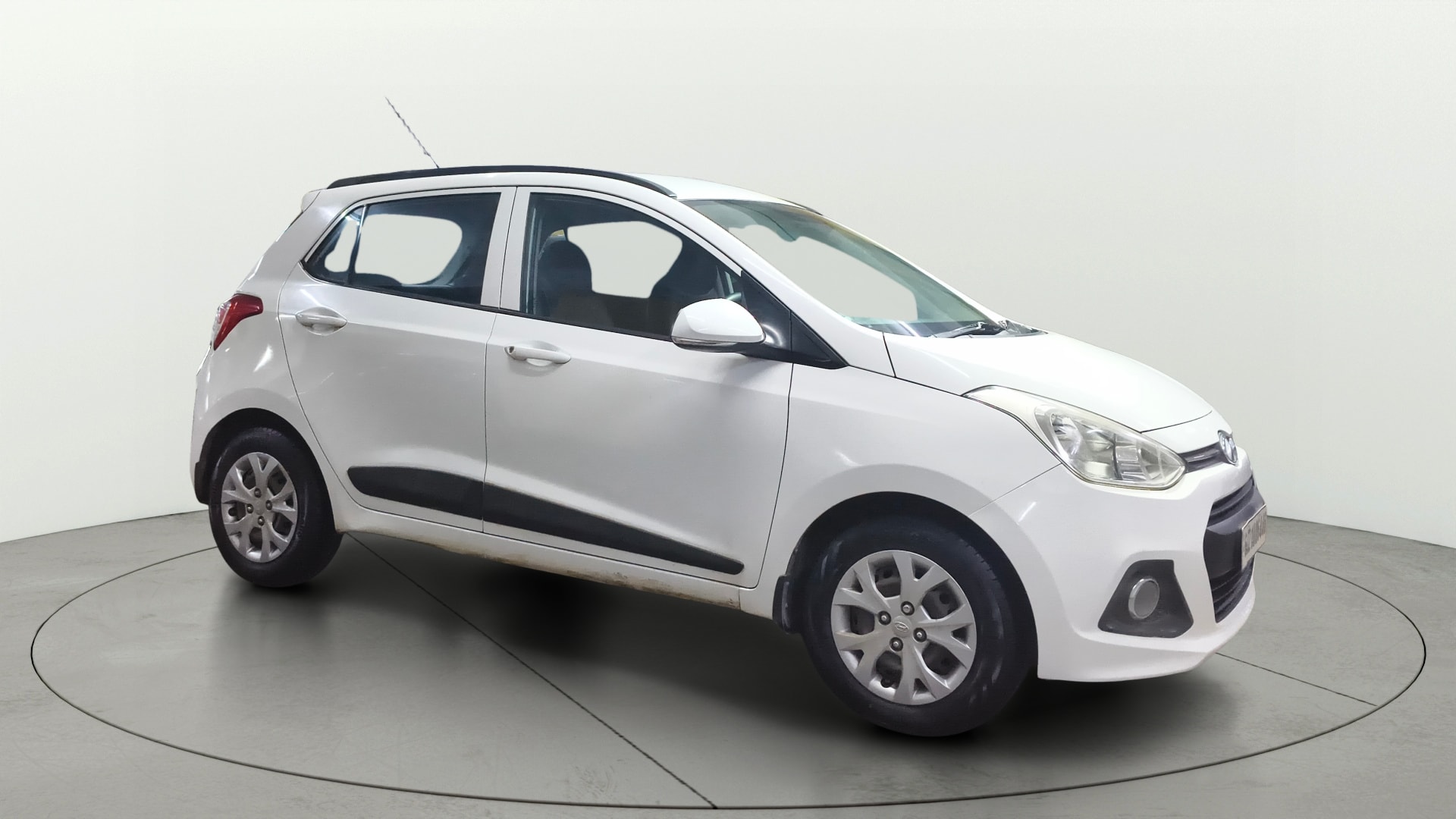 View 2015 Hyundai Grand i10 Sportz 1.2 Kappa Image 22 Used 2015 Hyundai Grand i10 Sportz 1.2 Kappa Image 22