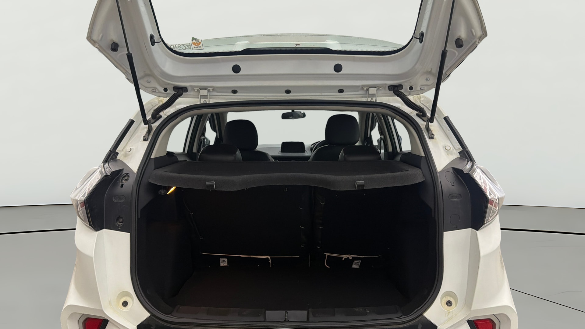 View 2023 Tata Nexon Revotron XE Image 38 Used 2023 Tata Nexon Revotron XE Image 38