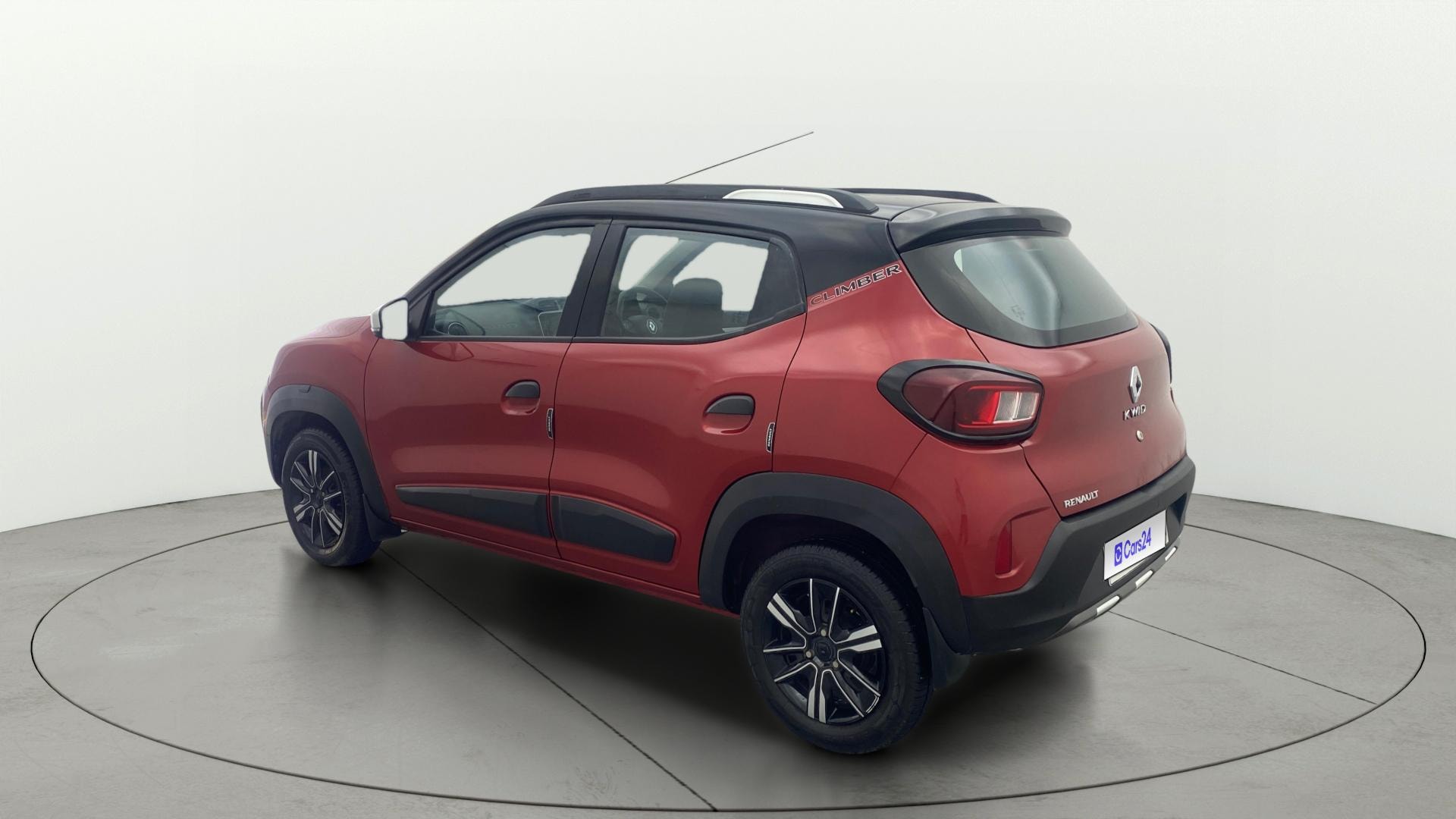 View 2024 Renault Kwid Climber AMT DualTone Image 2 Used 2024 Renault Kwid Climber AMT DualTone Image 2