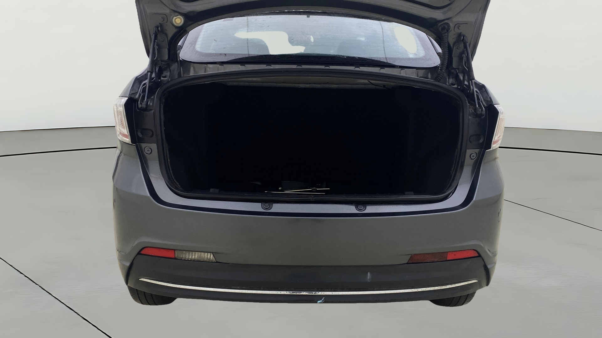 View 2023 Tata Tigor XE Diesel Image 38 Used 2023 Tata Tigor XE Diesel Image 38