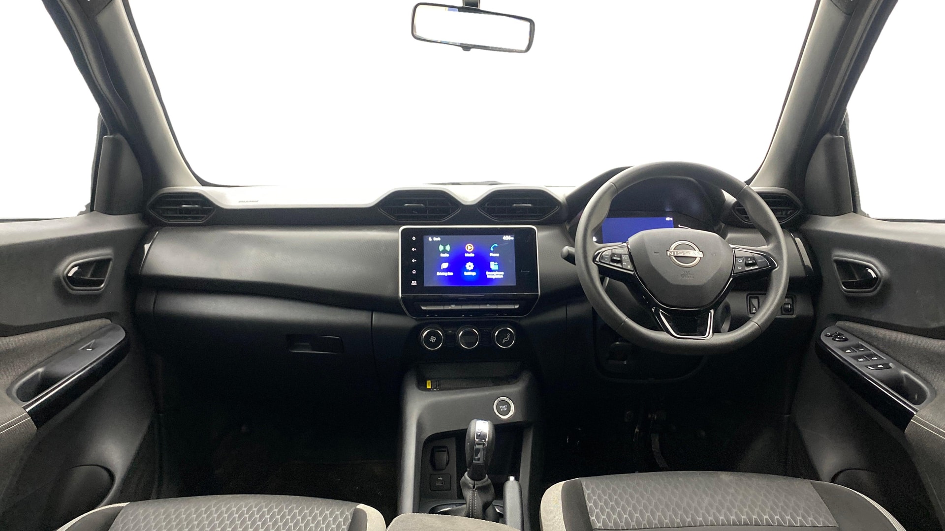 View 2023 Nissan Magnite XE Image 16 Used 2023 Nissan Magnite XE Image 16