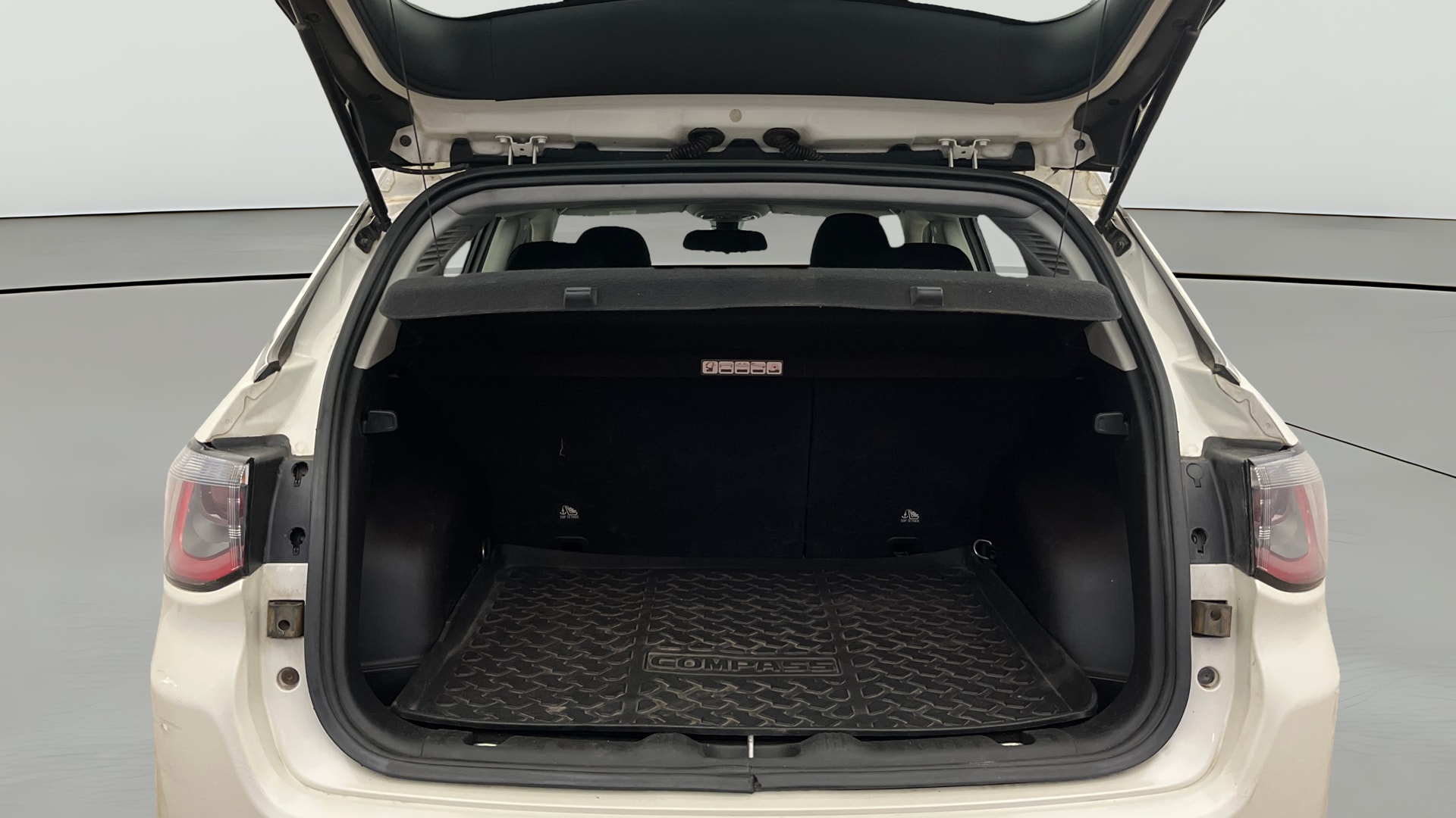 View 2019 Jeep Compass Sport 1.4 Multi AIR Petrol BS IV Image 39 Used 2019 Jeep Compass Sport 1.4 Multi AIR Petrol BS IV Image 39