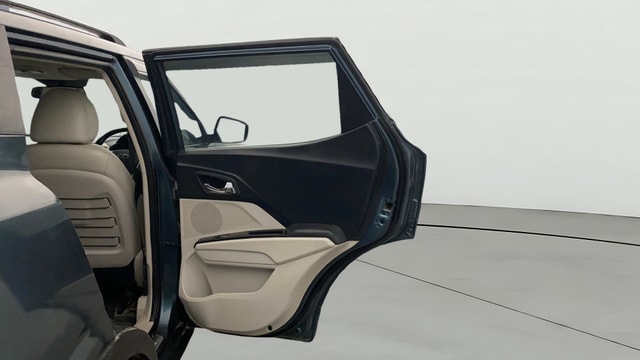 View Mahindra XUV300 Image 6 Used Mahindra XUV300 Image 6