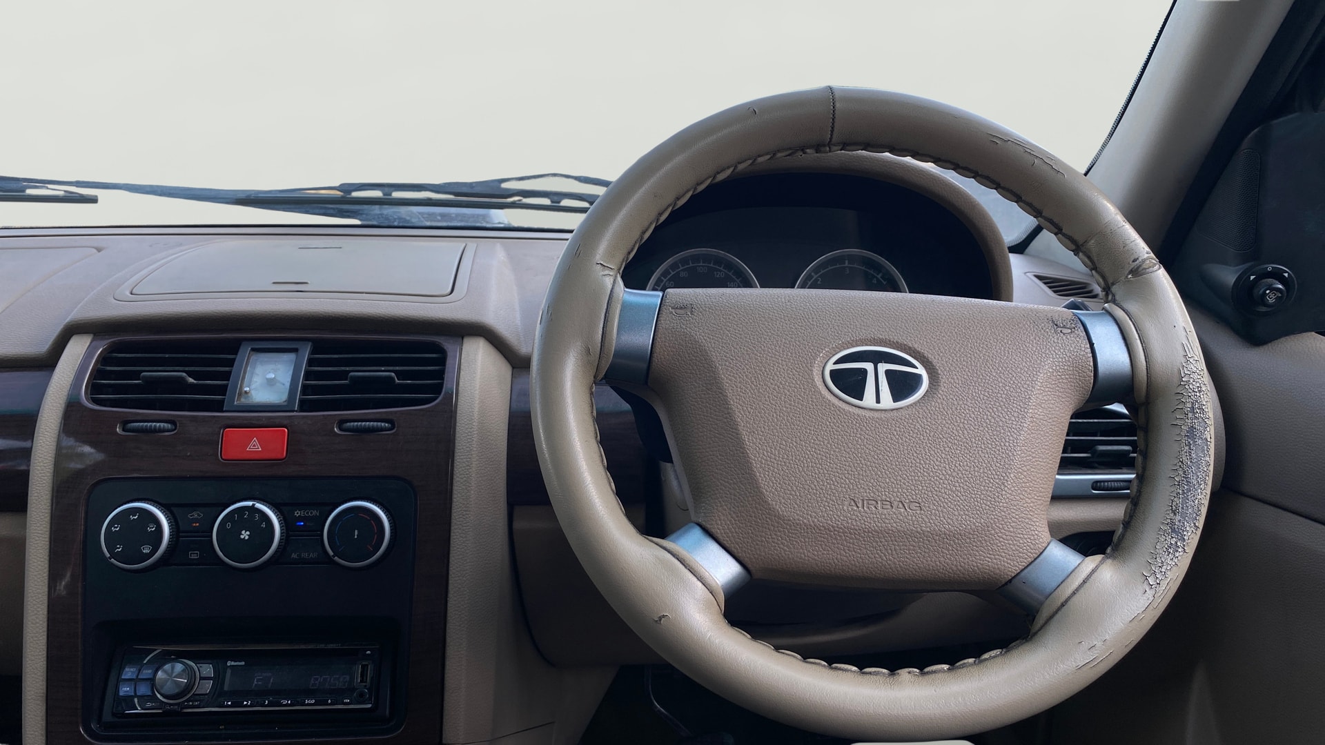 View 2013 Tata Aria Pleasure 4x2 BS4 Image 21 Used 2013 Tata Aria Pleasure 4x2 BS4 Image 21