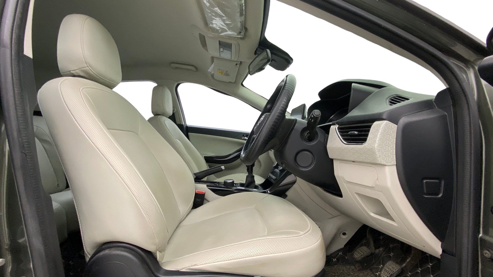 View 2024 Tata Nexon Revotron XZ Plus Lux Image 27 Used 2024 Tata Nexon Revotron XZ Plus Lux Image 27