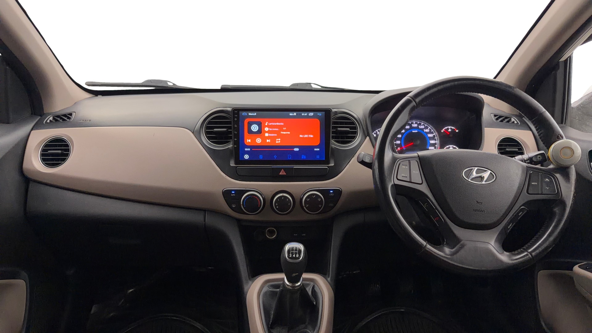 View 2014 Hyundai Grand i10 1.2 Asta Petrol Image 15 Used 2014 Hyundai Grand i10 1.2 Asta Petrol Image 15
