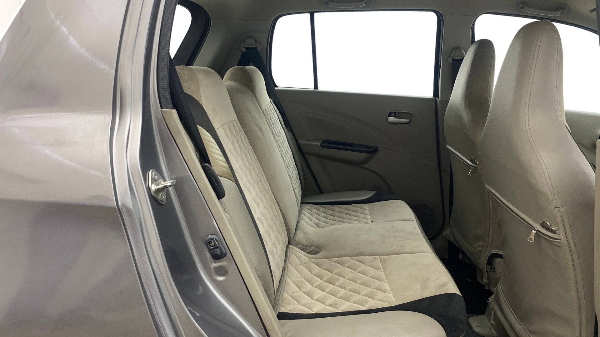 View 2015 Maruti Suzuki 1000 Base Variant Image 28 Used 2015 Maruti Suzuki 1000 Base Variant Image 28