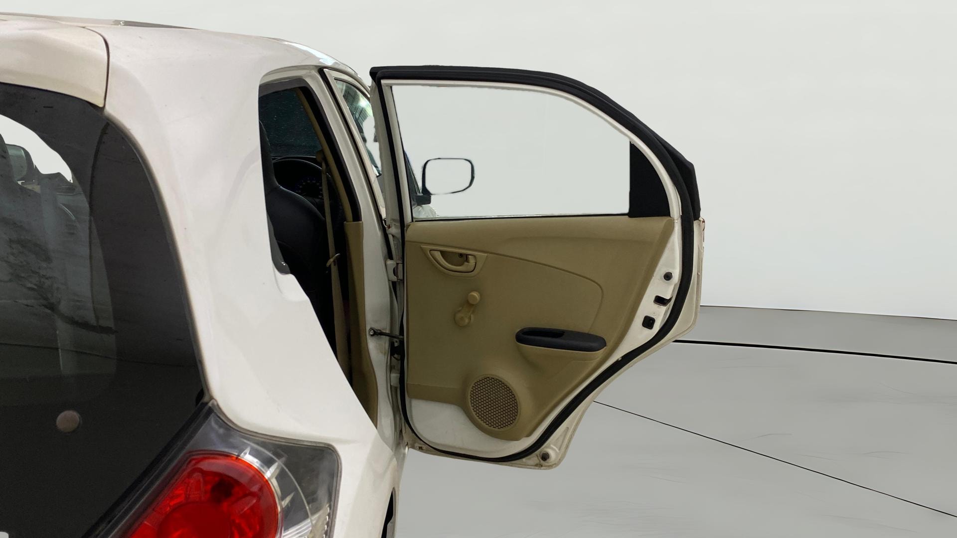 View 2016 Honda Brio E MT Petrol Image 7 Used 2016 Honda Brio E MT Petrol Image 7