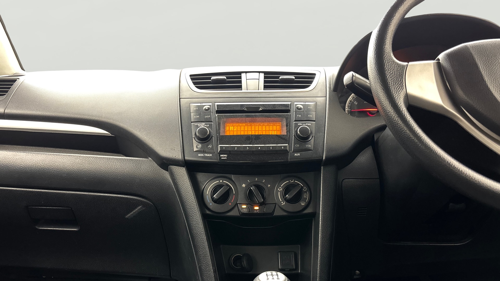 View 2016 Maruti Suzuki 1000 Base Variant Image 17 Used 2016 Maruti Suzuki 1000 Base Variant Image 17
