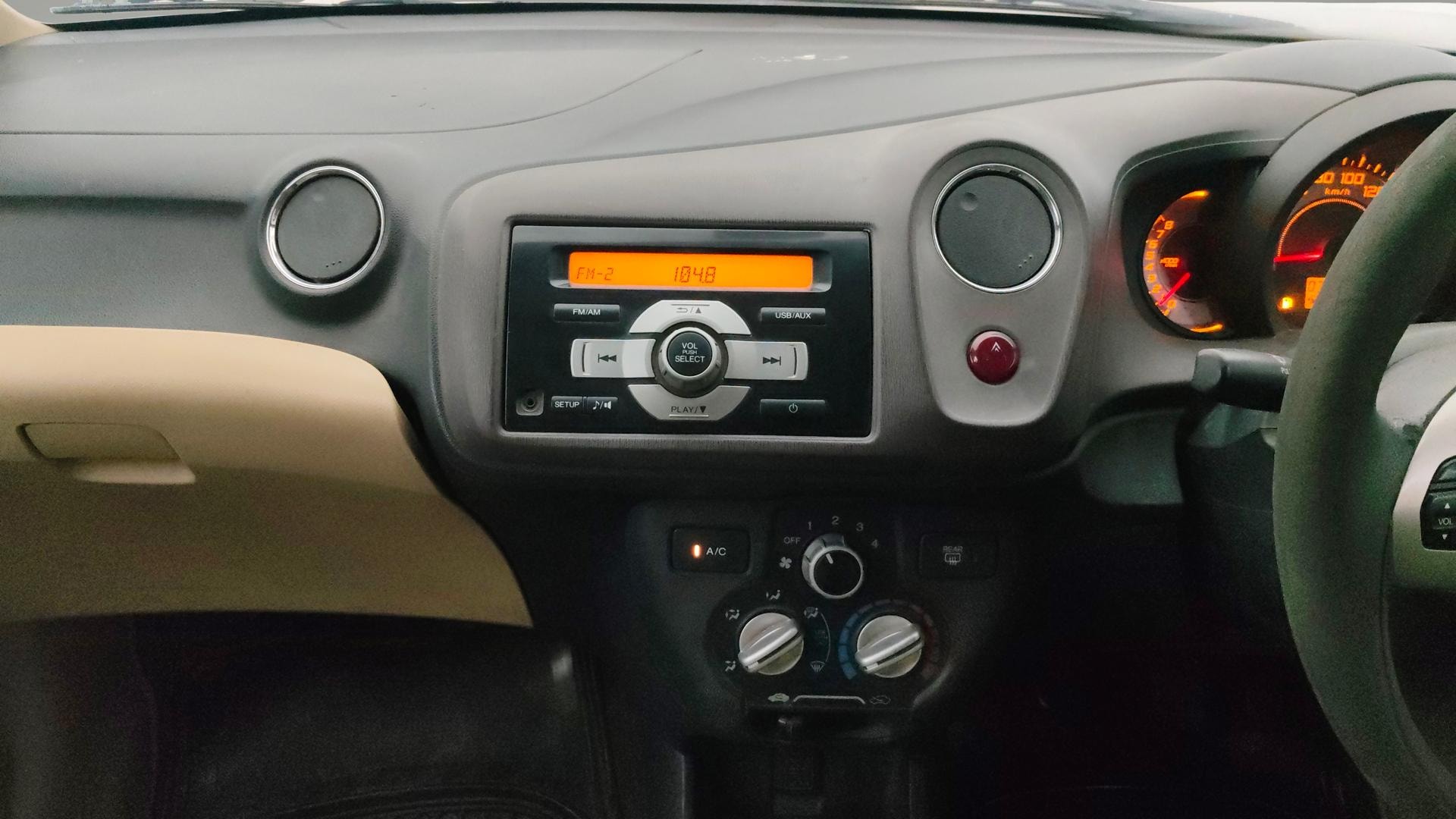 View 2013 Honda Brio S MT Petrol Image 17 Used 2013 Honda Brio S MT Petrol Image 17