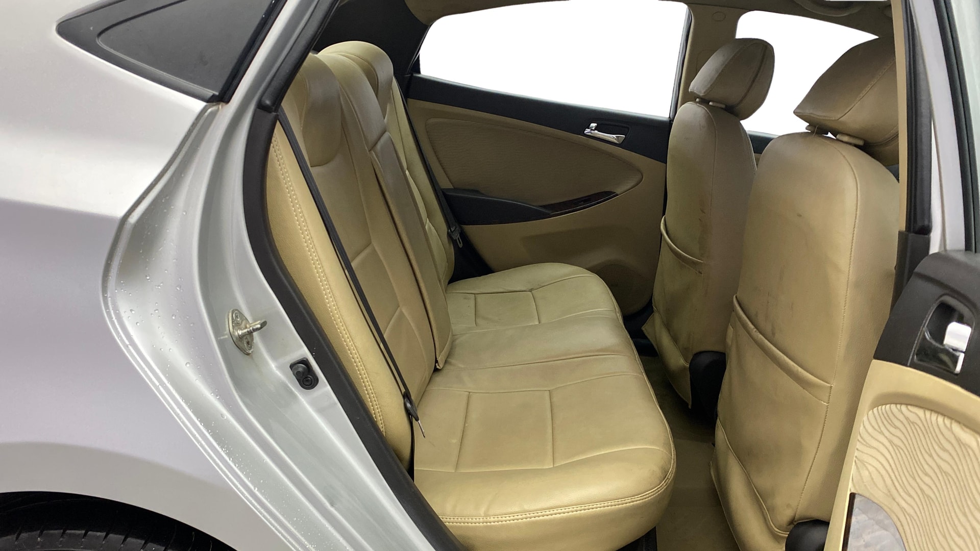 View 2013 Hyundai Fluidic Verna 1.6 CRDI EX Image 29 Used 2013 Hyundai Fluidic Verna 1.6 CRDI EX Image 29