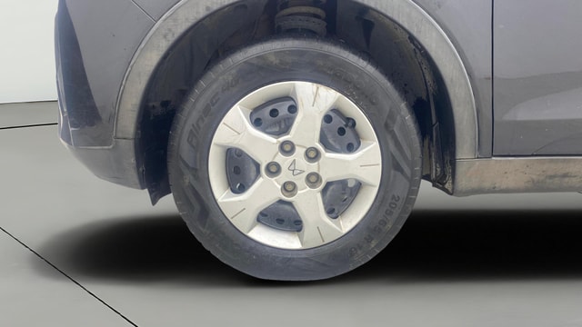 View Mahindra XUV300 Image 27 Used Mahindra XUV300 Image 27