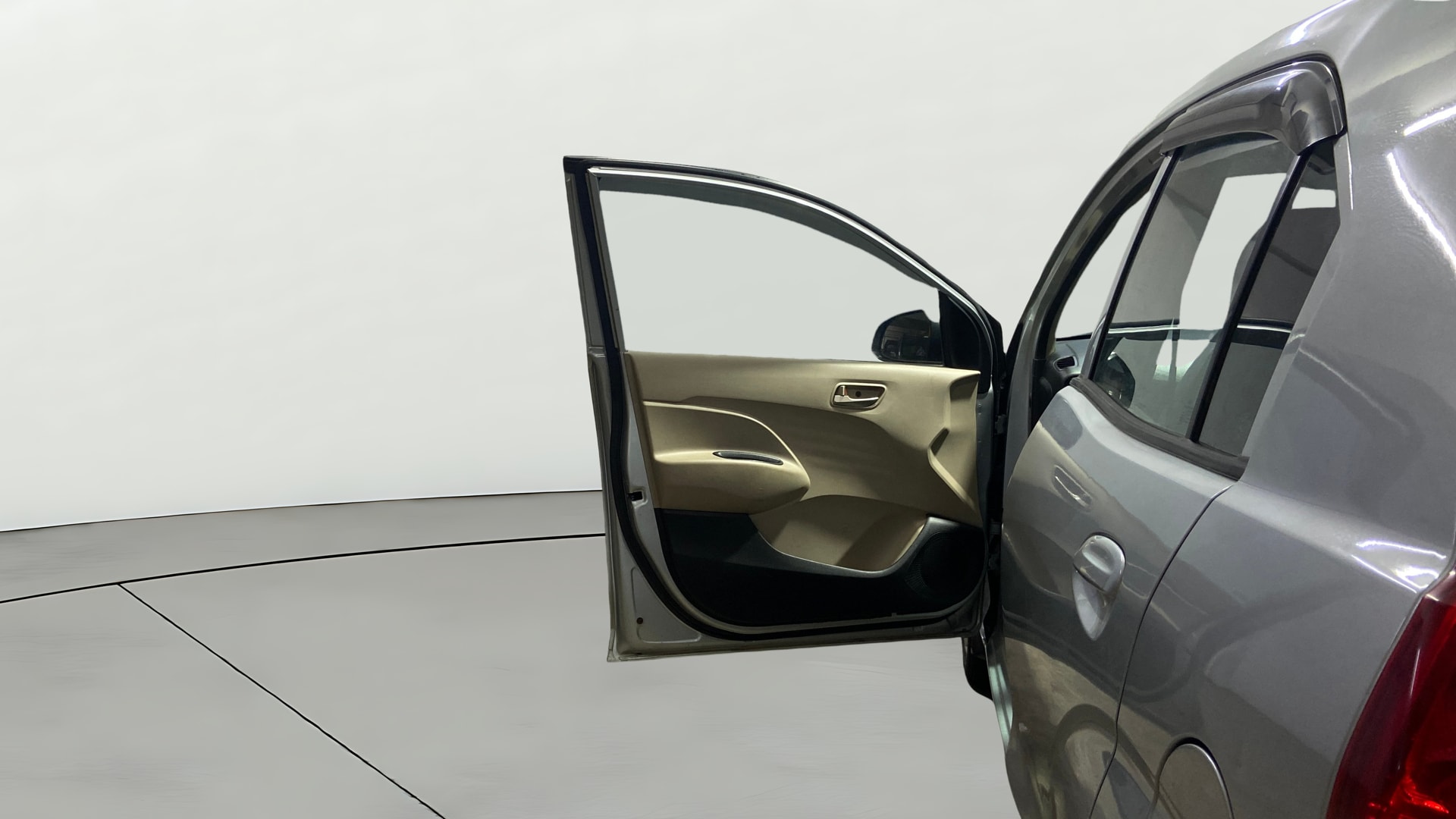 View 2018 Hyundai New Santro D-Lite Petrol Image 37 Used 2018 Hyundai New Santro D-Lite Petrol Image 37