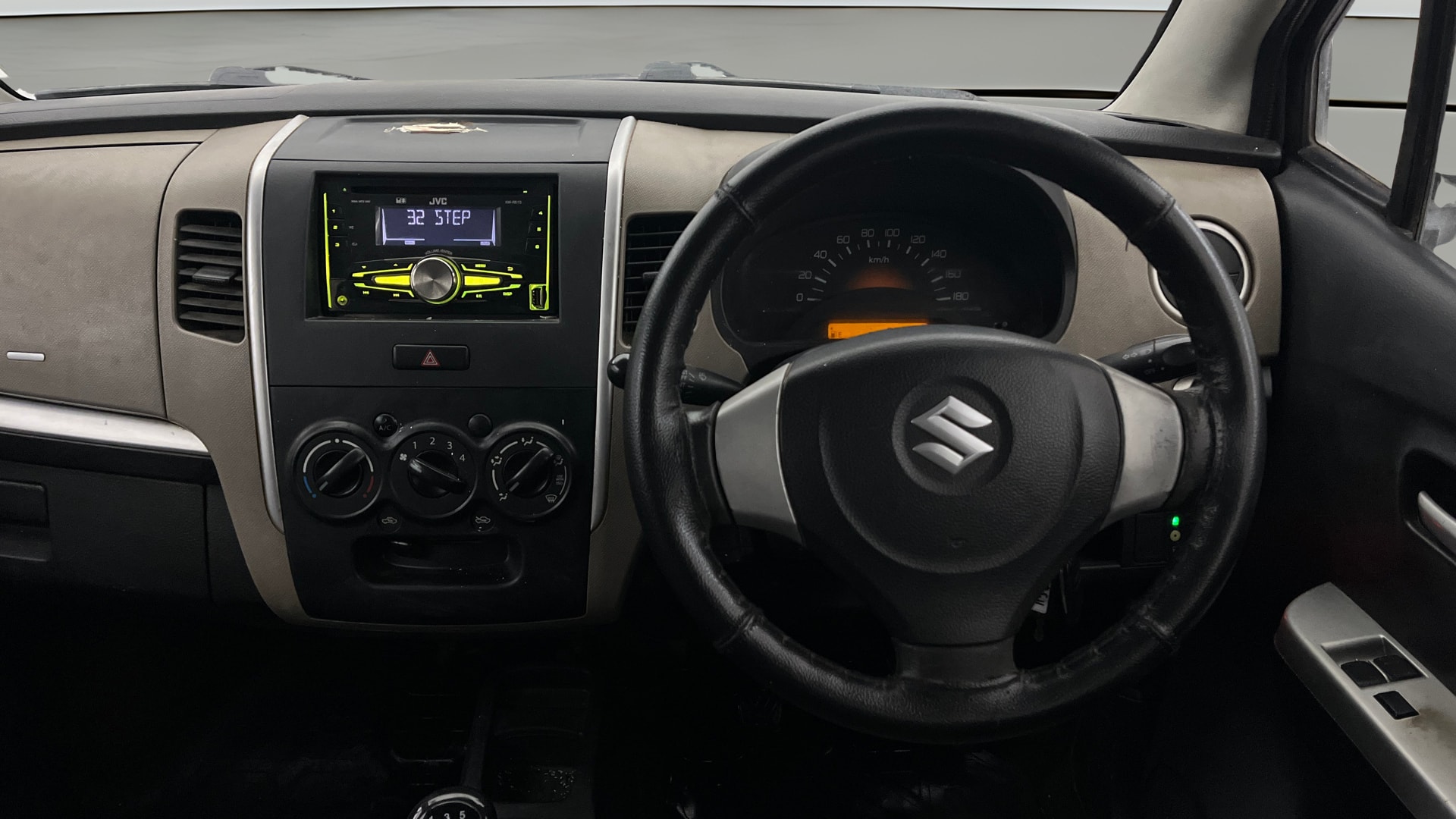 View 2015 Maruti Suzuki 1000 Base Variant Image 20 Used 2015 Maruti Suzuki 1000 Base Variant Image 20