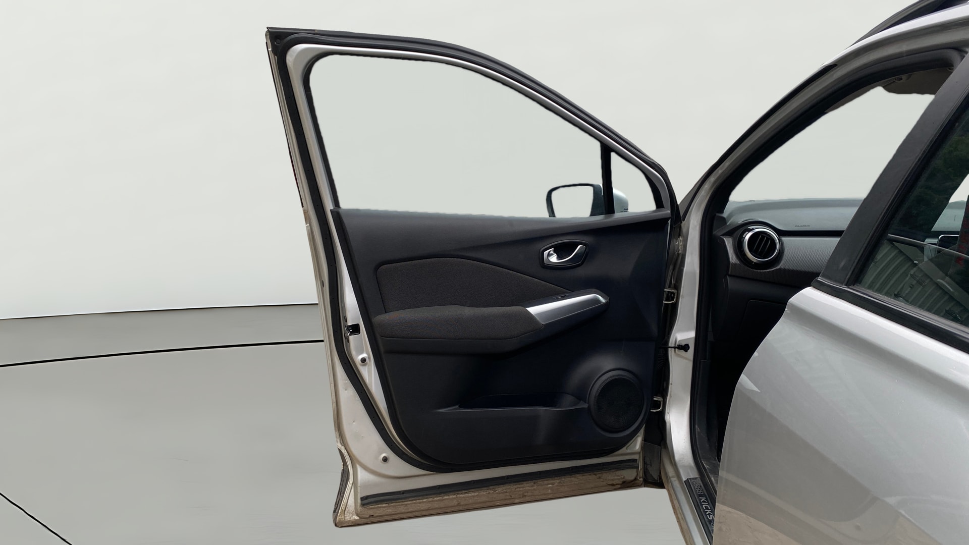 View 2020 Nissan Kicks 1.3 Turbo XV CVT Image 31 Used 2020 Nissan Kicks 1.3 Turbo XV CVT Image 31