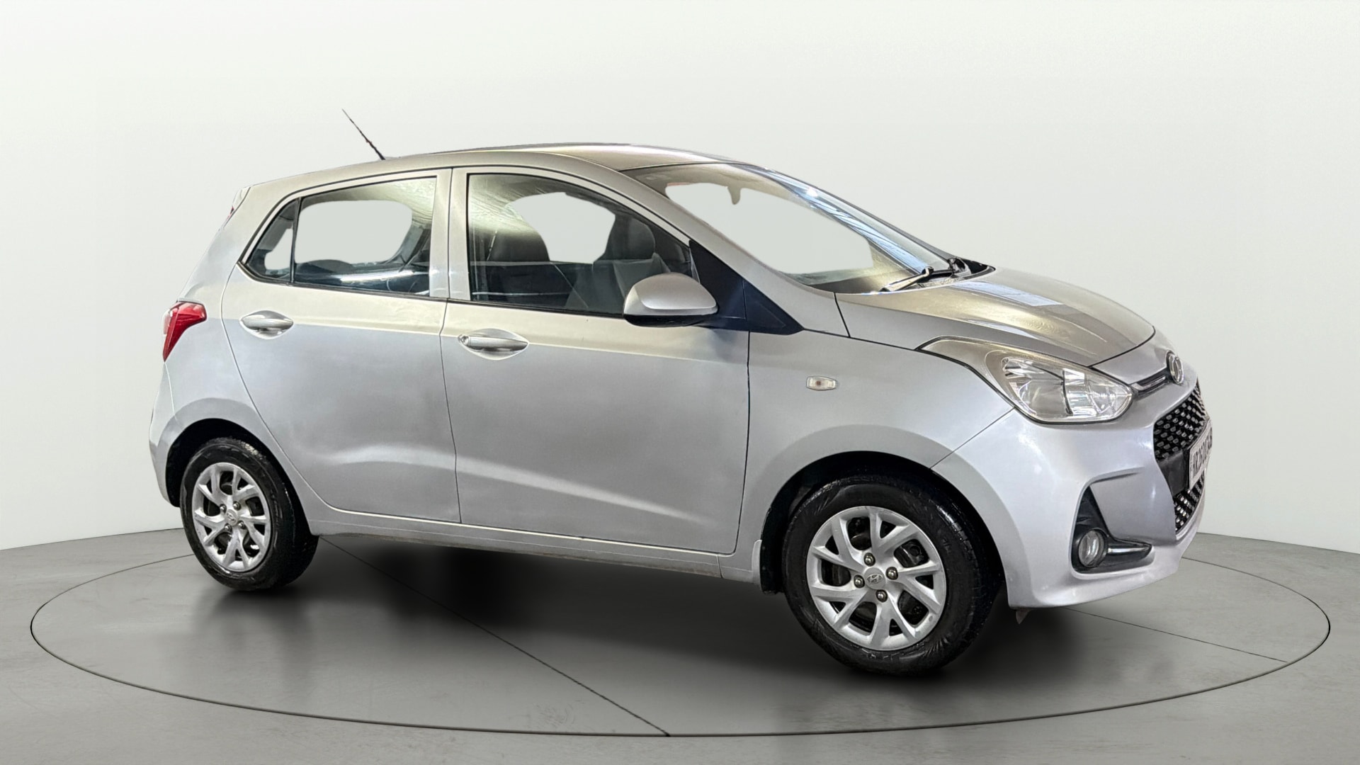 View 2018 Hyundai Grand i10 Sportz 1.2 Kappa Image 21 Used 2018 Hyundai Grand i10 Sportz 1.2 Kappa Image 21