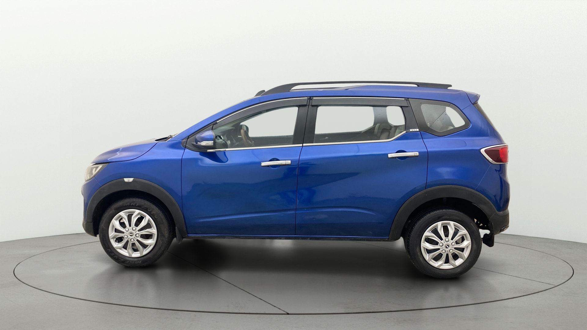 View 2020 Renault Triber RXZ Image 5 Used 2020 Renault Triber RXZ Image 5