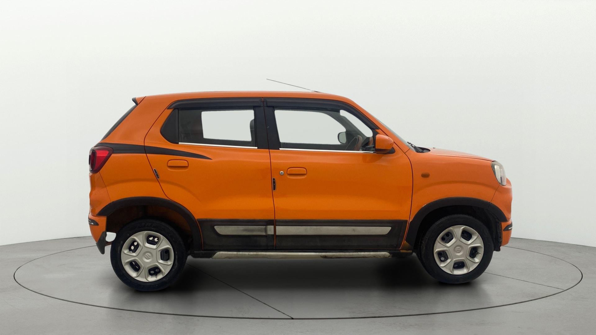 View 2019 Maruti Suzuki 1000 Base Variant Image 8 Used 2019 Maruti Suzuki 1000 Base Variant Image 8