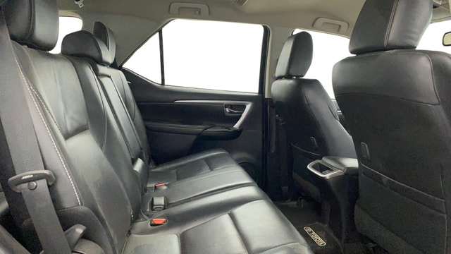View Toyota Fortuner Image 31 Used Toyota Fortuner Image 31