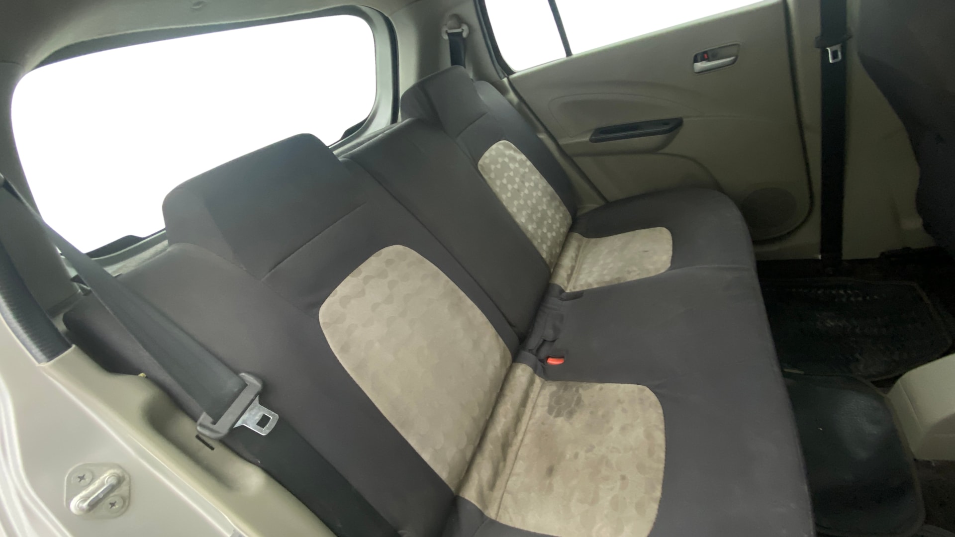 View 2015 Maruti Suzuki 1000 Base Variant Image 28 Used 2015 Maruti Suzuki 1000 Base Variant Image 28