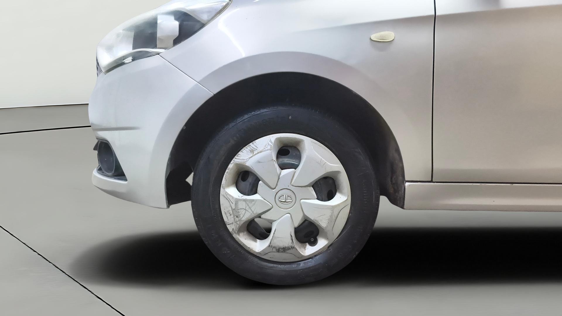 View 2016 Tata Tiago Revotorq XB Image 27 Used 2016 Tata Tiago Revotorq XB Image 27