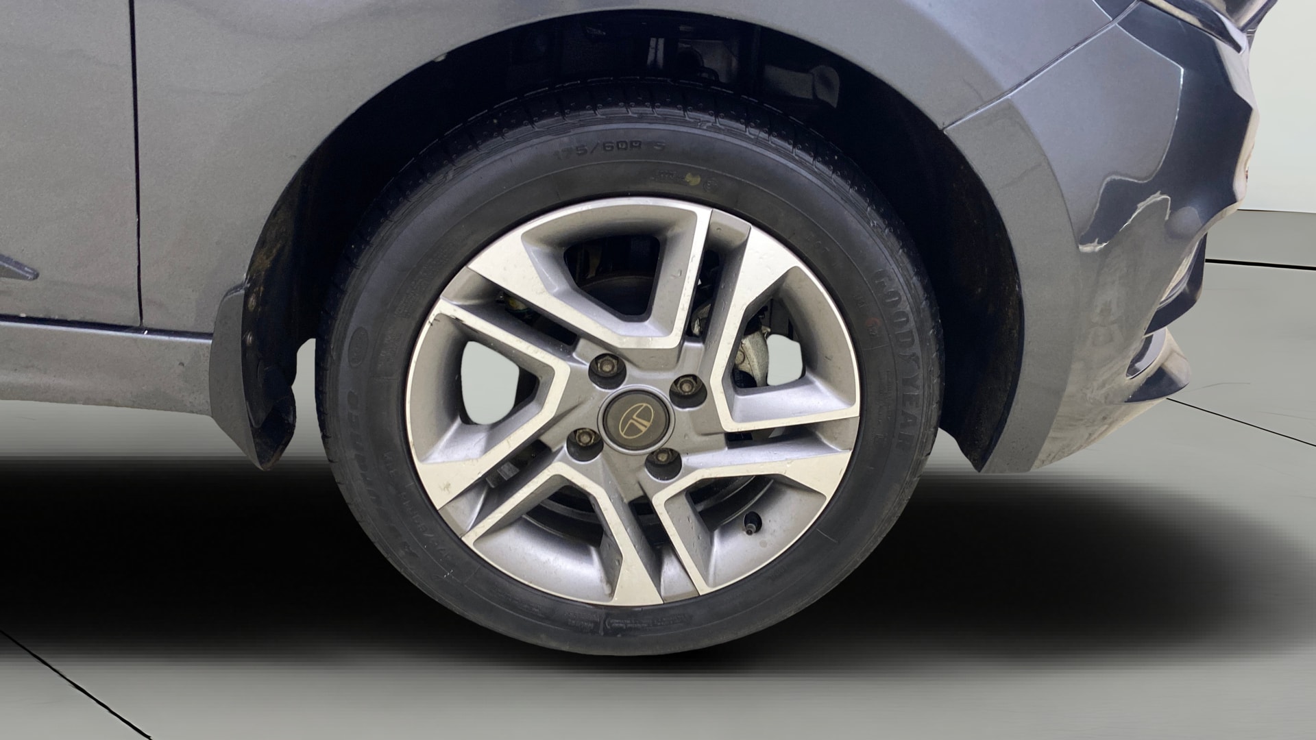 View 2023 Tata Tigor XE Diesel Image 41 Used 2023 Tata Tigor XE Diesel Image 41