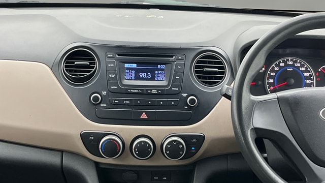View Hyundai Grand i10 Image 17 Used Hyundai Grand i10 Image 17