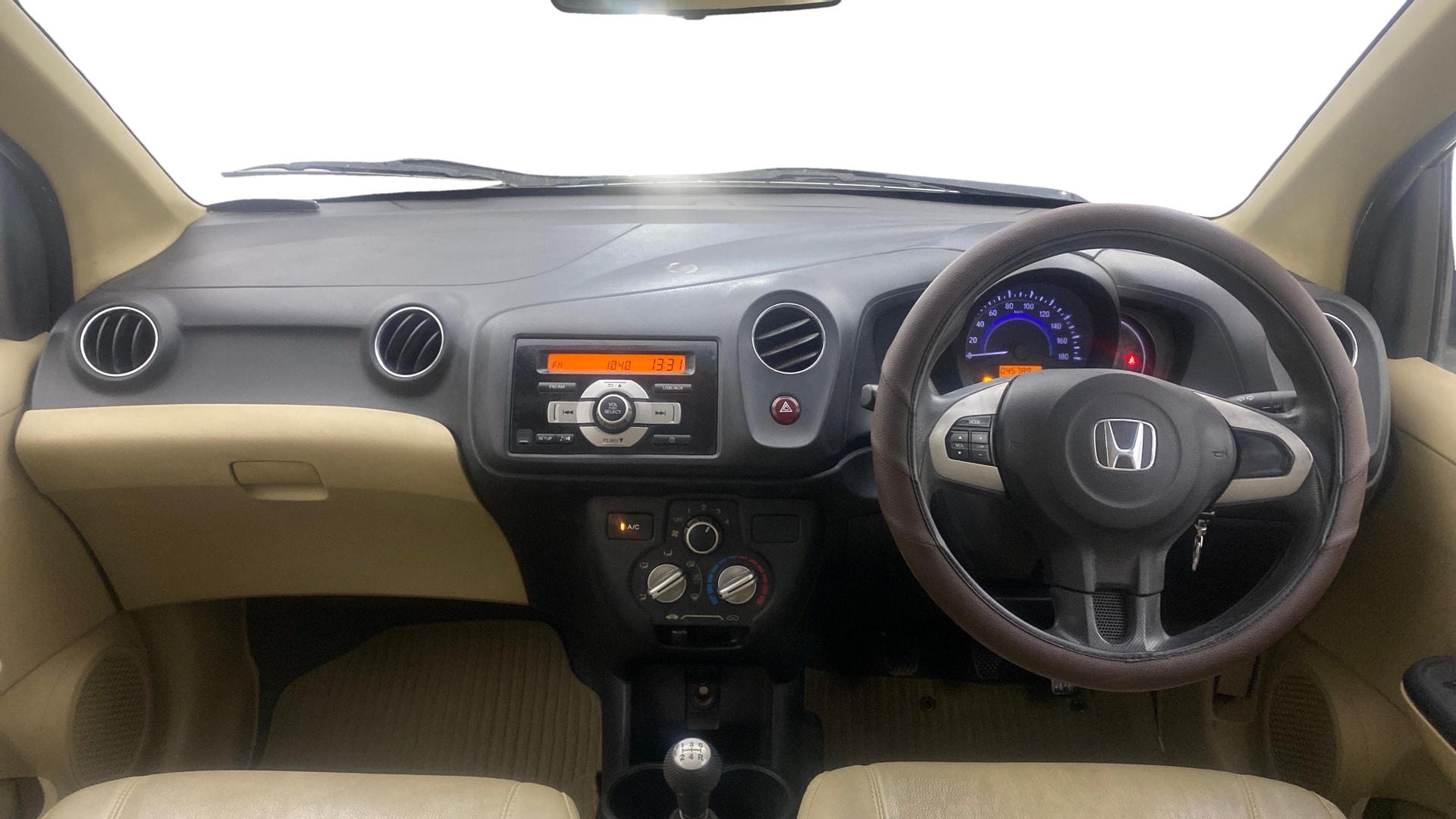 View 2015 Honda Amaze E MT Petrol BS IV Image 15 Used 2015 Honda Amaze E MT Petrol BS IV Image 15