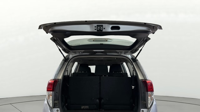 View Toyota Innova Crysta Image 17 Used Toyota Innova Crysta Image 17