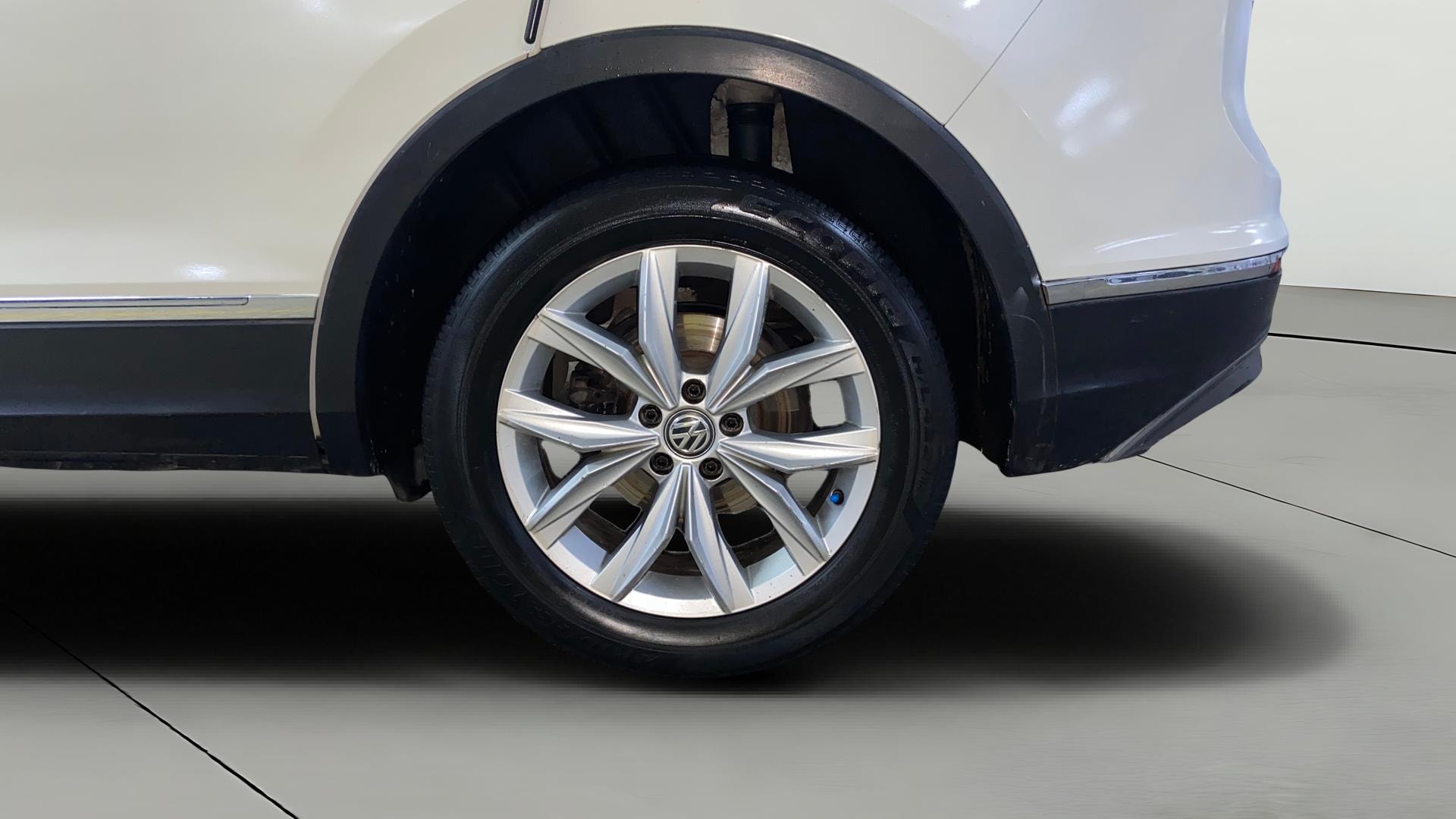 View 2020 Volkswagen Tiguan DSG 4MOTION Comfortline Image 12 Used 2020 Volkswagen Tiguan DSG 4MOTION Comfortline Image 12
