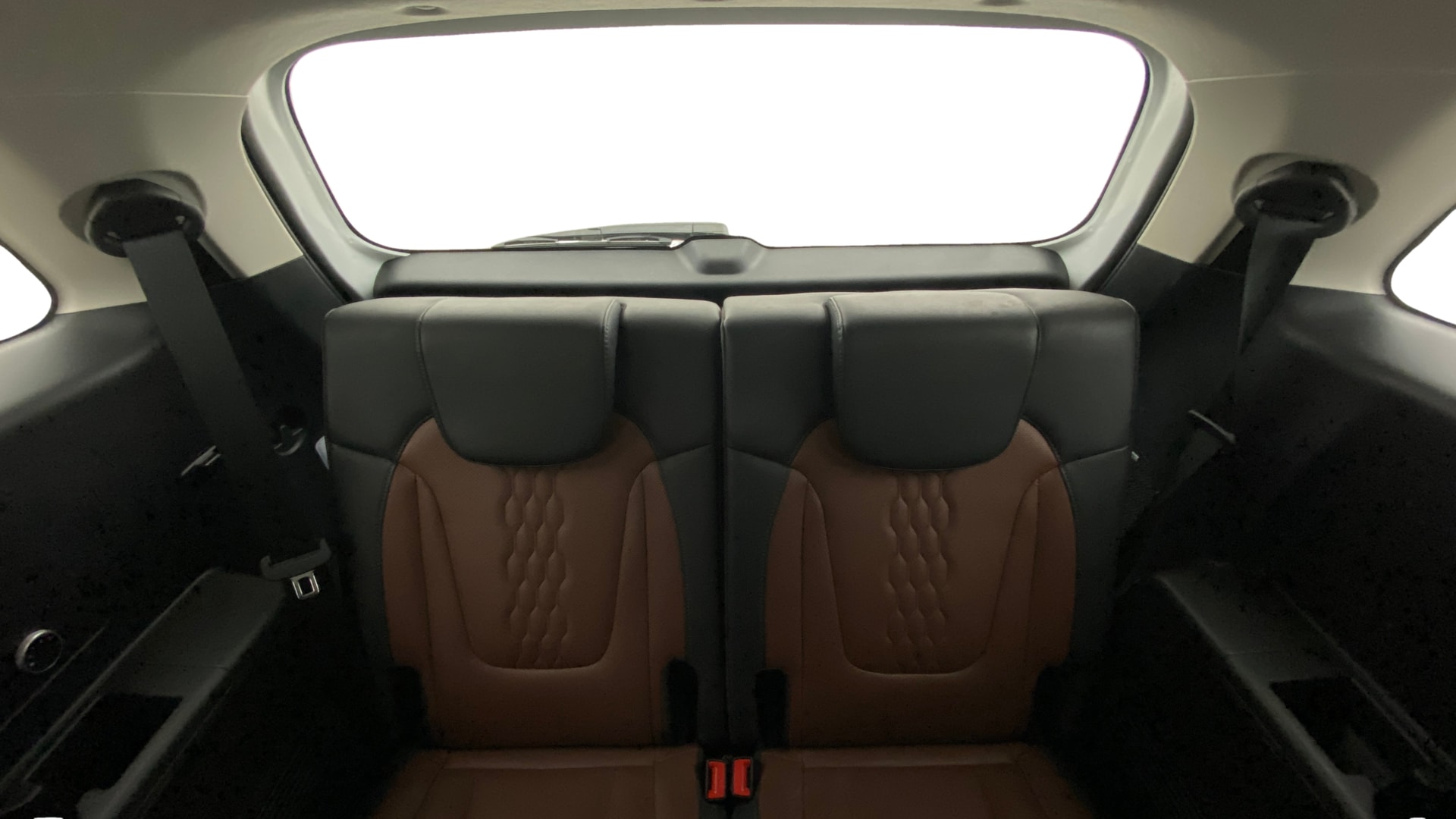 View 2021 Hyundai Alcazar Prestige 6 Seater MT Petrol Image 10 Used 2021 Hyundai Alcazar Prestige 6 Seater MT Petrol Image 10
