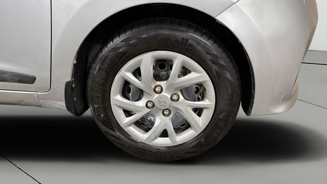 View Hyundai Grand i10 Image 40 Used Hyundai Grand i10 Image 40