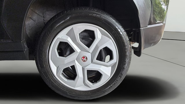 View Nissan Magnite Image 7 Used Nissan Magnite Image 7